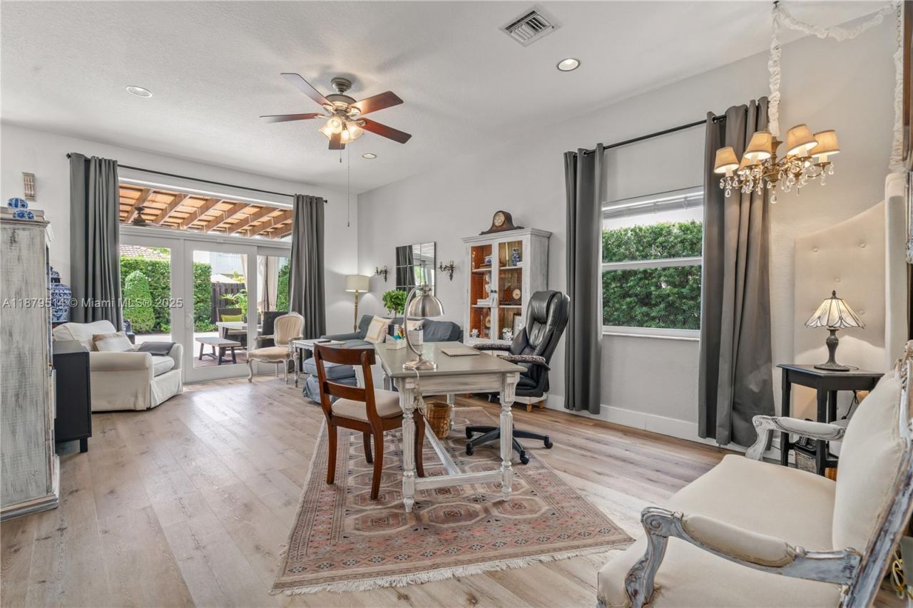 10934 NW 59th St, Doral, FL 33178 Photo