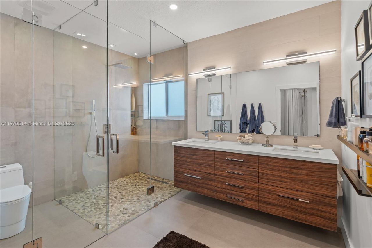 10934 NW 59th St, Doral, FL 33178 Photo