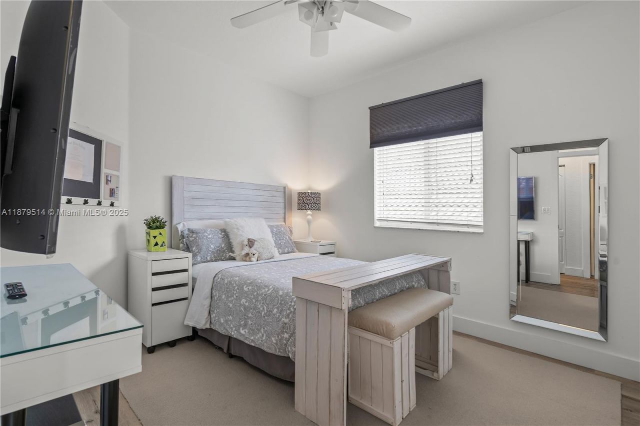 10934 NW 59th St, Doral, FL 33178 Photo