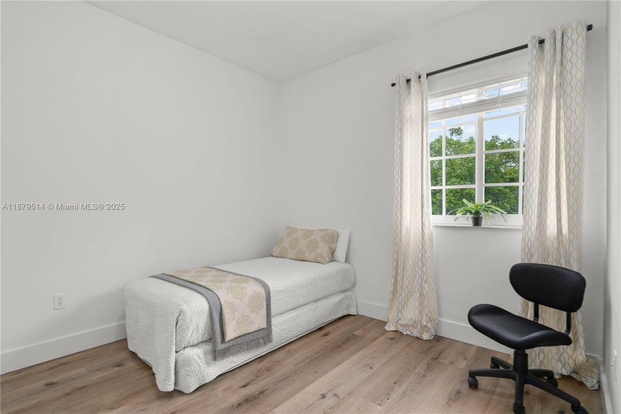 10934 NW 59th St, Doral, FL 33178 Photo