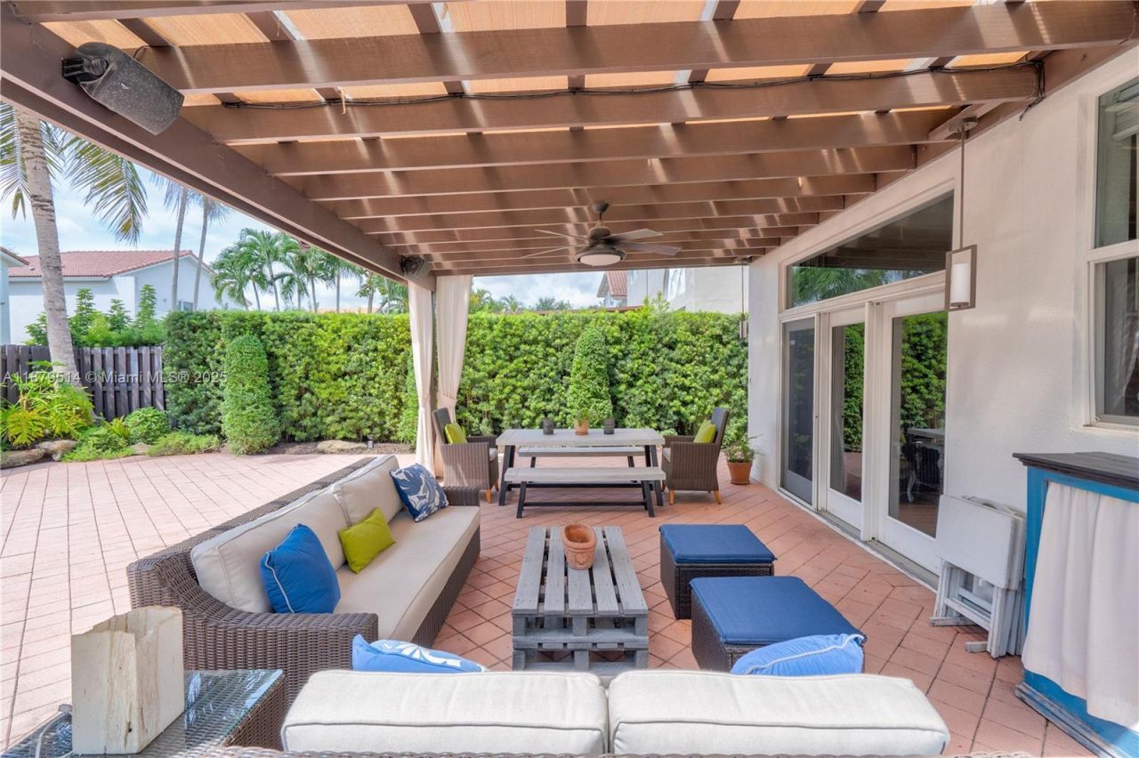 10934 NW 59th St, Doral, FL 33178 Photo