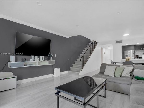 9956 SW 88th St, Unit 128-1, Miami, FL 33176