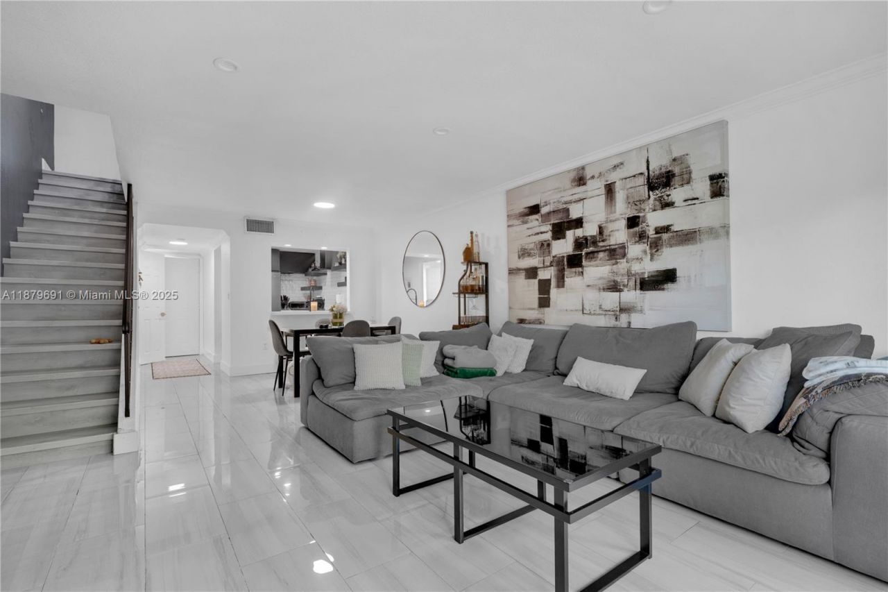 9956 SW 88th St, Unit 128-1, Miami, FL 33176 Photo