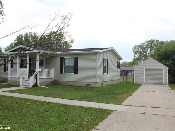 1050 Bush Avenue, Garner, IA 50438