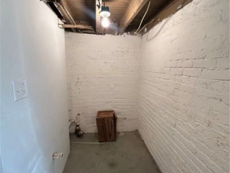 4309 Clinton Avenue, Cleveland, OH 44113 Photo 20