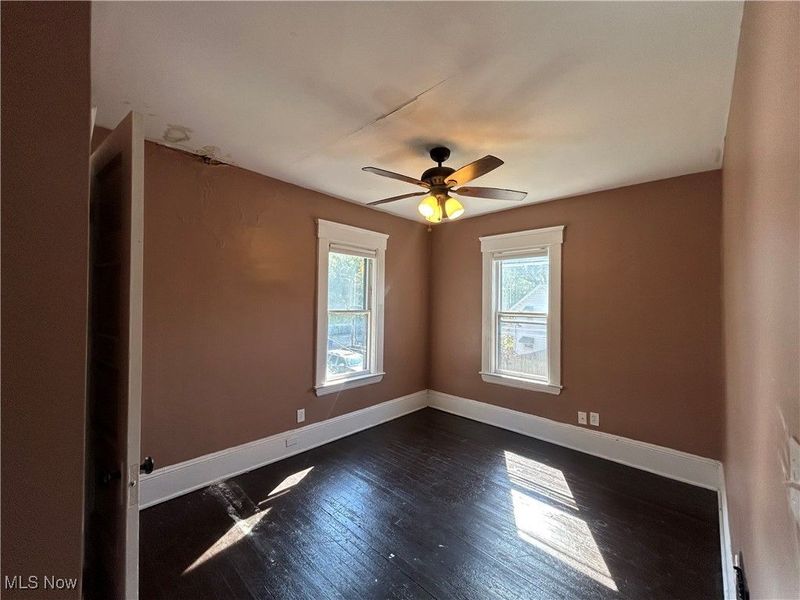 4309 Clinton Avenue, Cleveland, OH 44113 Photo 22