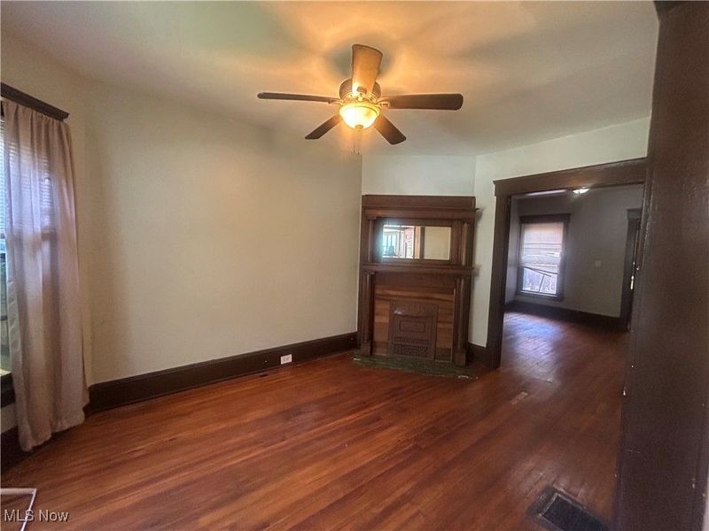 4309 Clinton Avenue, Cleveland, OH 44113 Photo 3