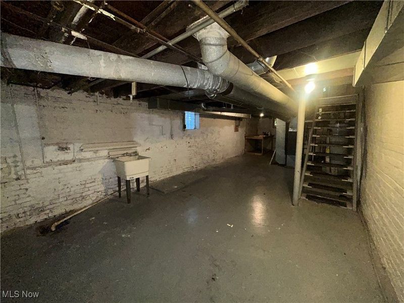 4309 Clinton Avenue, Cleveland, OH 44113 Photo 30