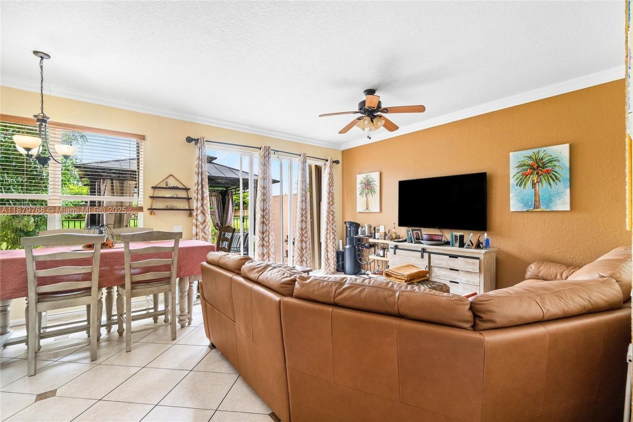 571 Calamint Pt, Royal Palm Beach, FL 33411 Photo