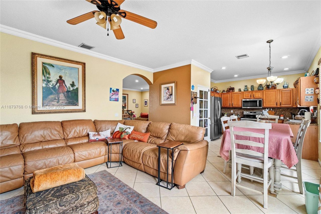 571 Calamint Pt, Royal Palm Beach, FL 33411 Photo