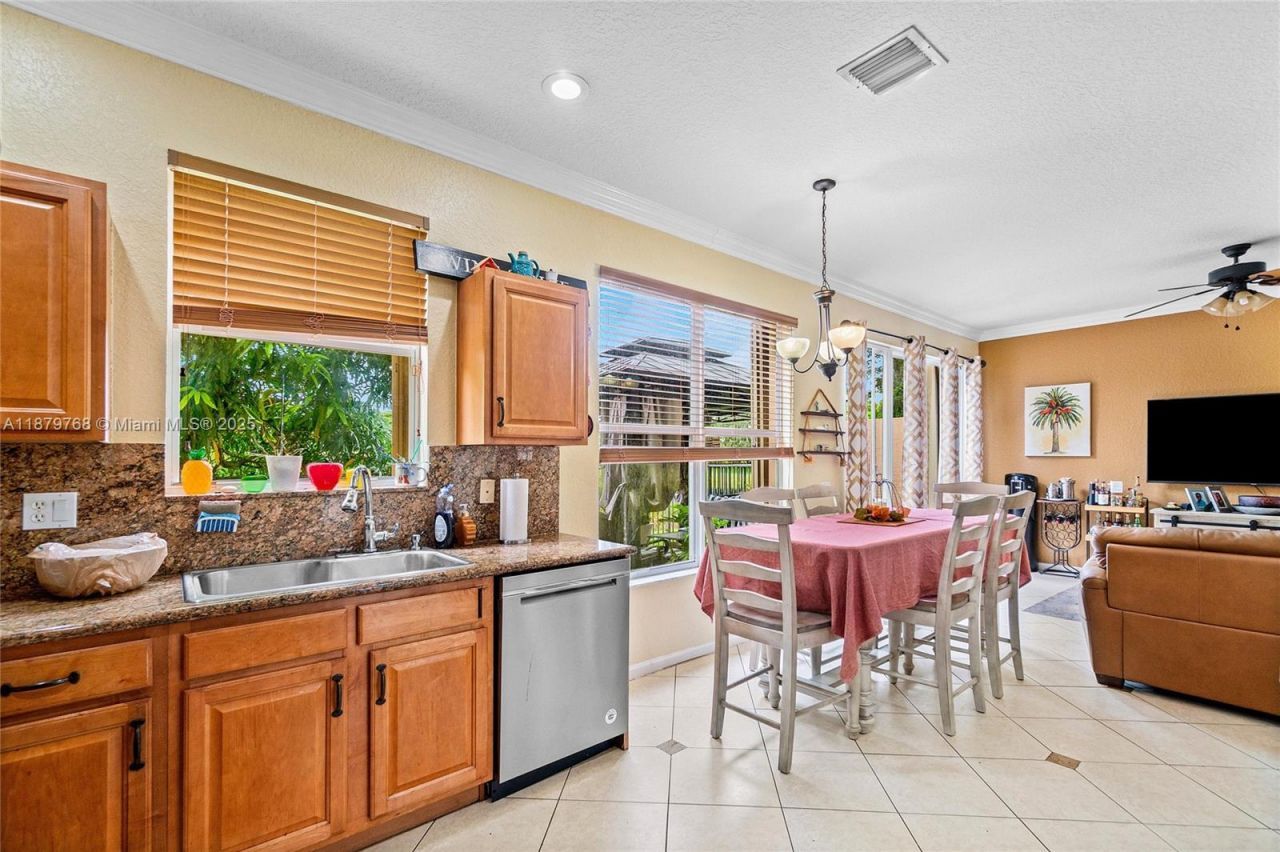 571 Calamint Pt, Royal Palm Beach, FL 33411 Photo