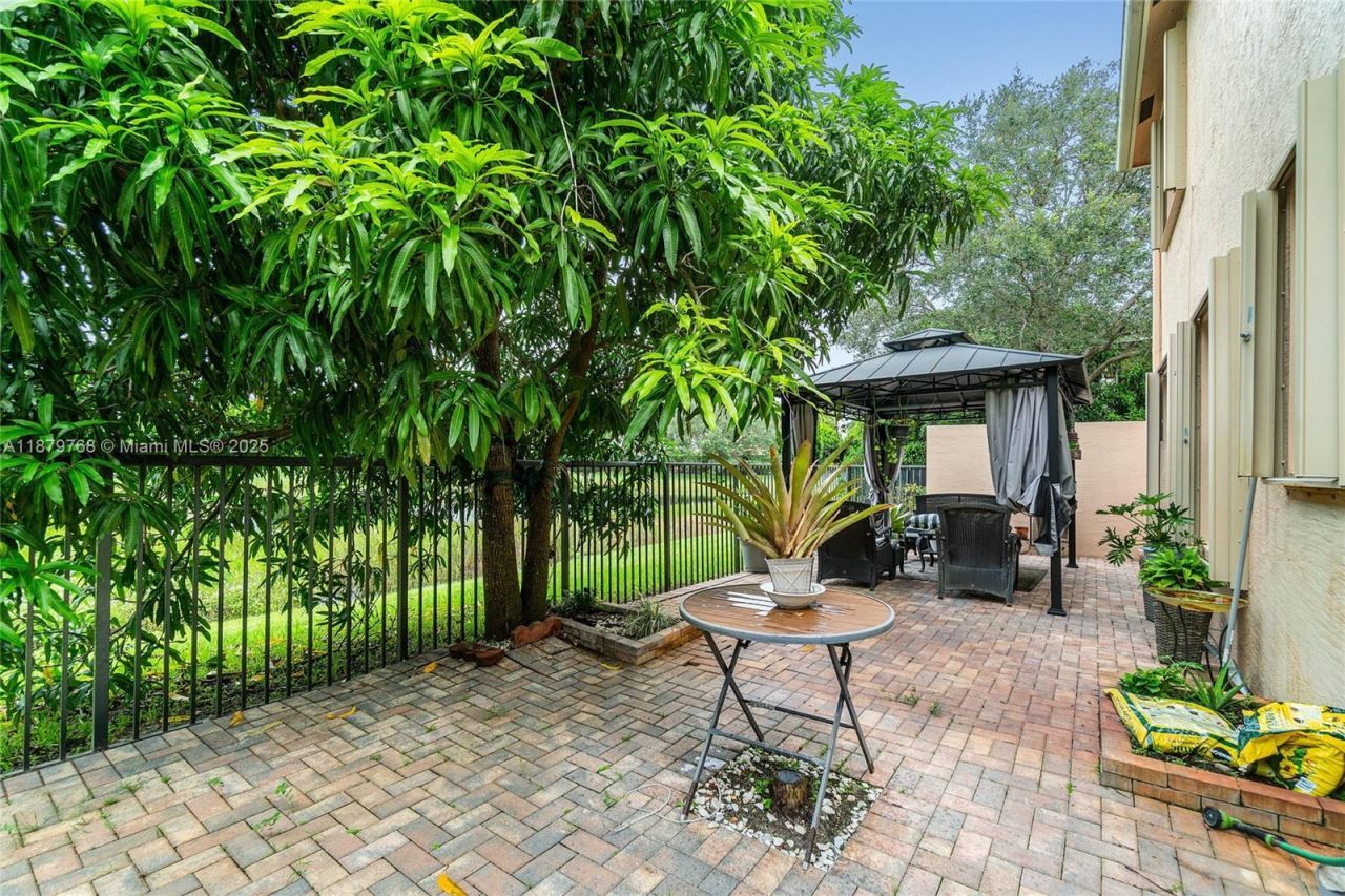 571 Calamint Pt, Royal Palm Beach, FL 33411 Photo
