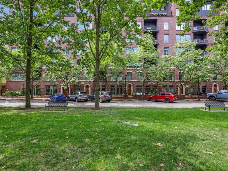 251 Daniel Burnham Square, Unit 405, Columbus, OH 43215 Photo 4