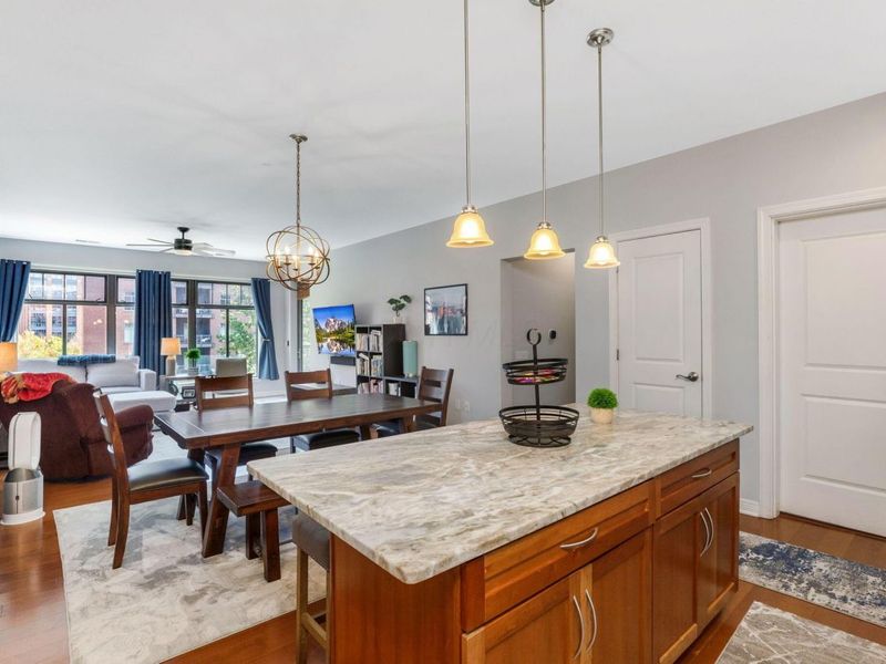 251 Daniel Burnham Square, Unit 405, Columbus, OH 43215 Photo 8