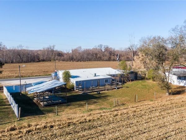 16730 N Mississippi River Road, Hamburg, IL 62045