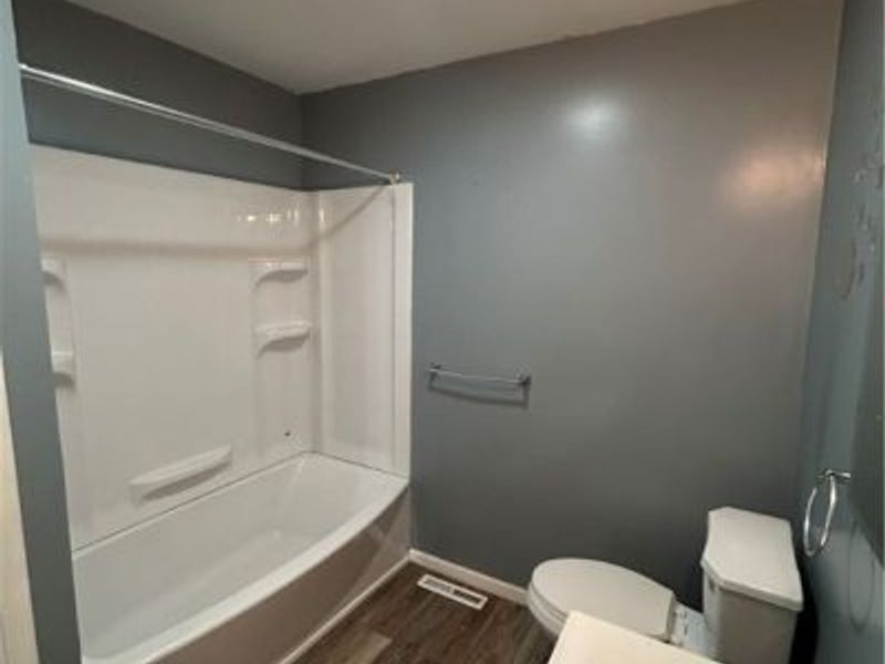 4407 Clinton Avenue, Cleveland, OH 44113 Photo 15