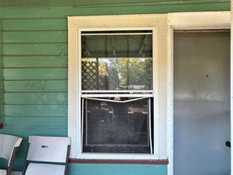 4407 Clinton Avenue, Cleveland, OH 44113 Photo 2