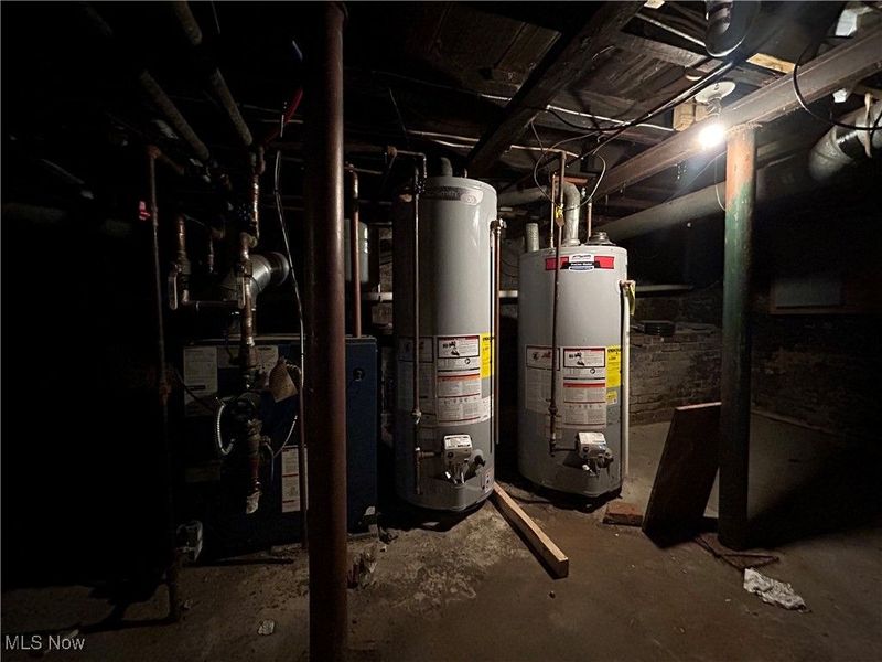 4407 Clinton Avenue, Cleveland, OH 44113 Photo 24