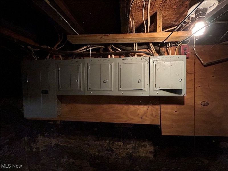 4407 Clinton Avenue, Cleveland, OH 44113 Photo 25