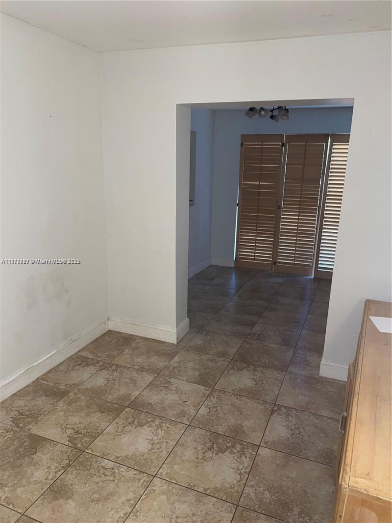 2755 NE 207th St, Aventura, FL 33180 Photo