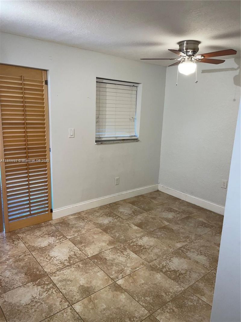 2755 NE 207th St, Aventura, FL 33180 Photo