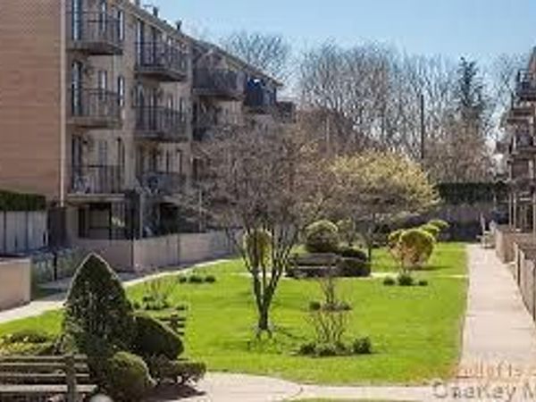 1091 E 72nd Street, Unit 20, Brooklyn, NY 11234