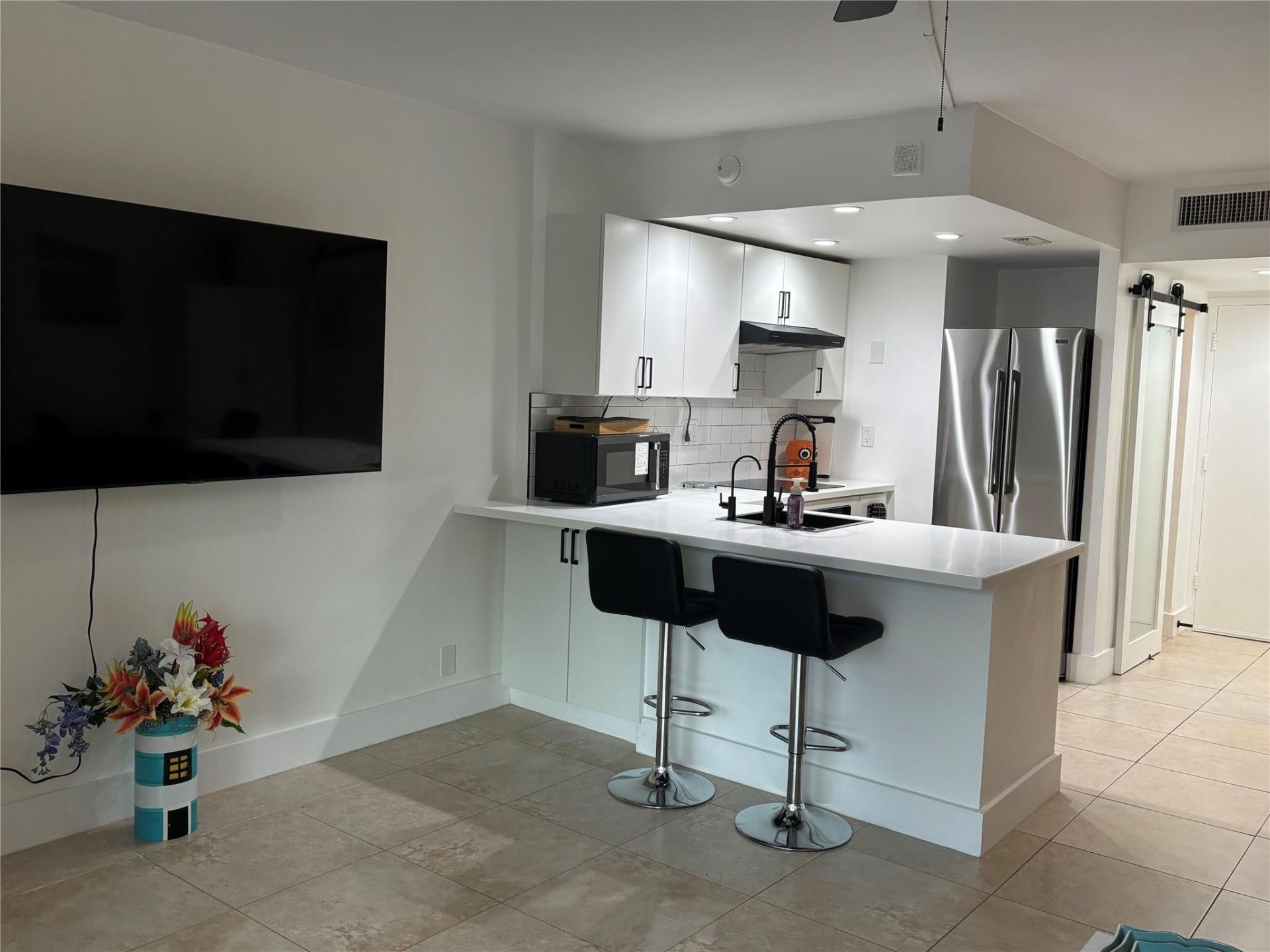 2900 NE 30th Street, Unit B-2, Fort Lauderdale, FL 33306 Photo