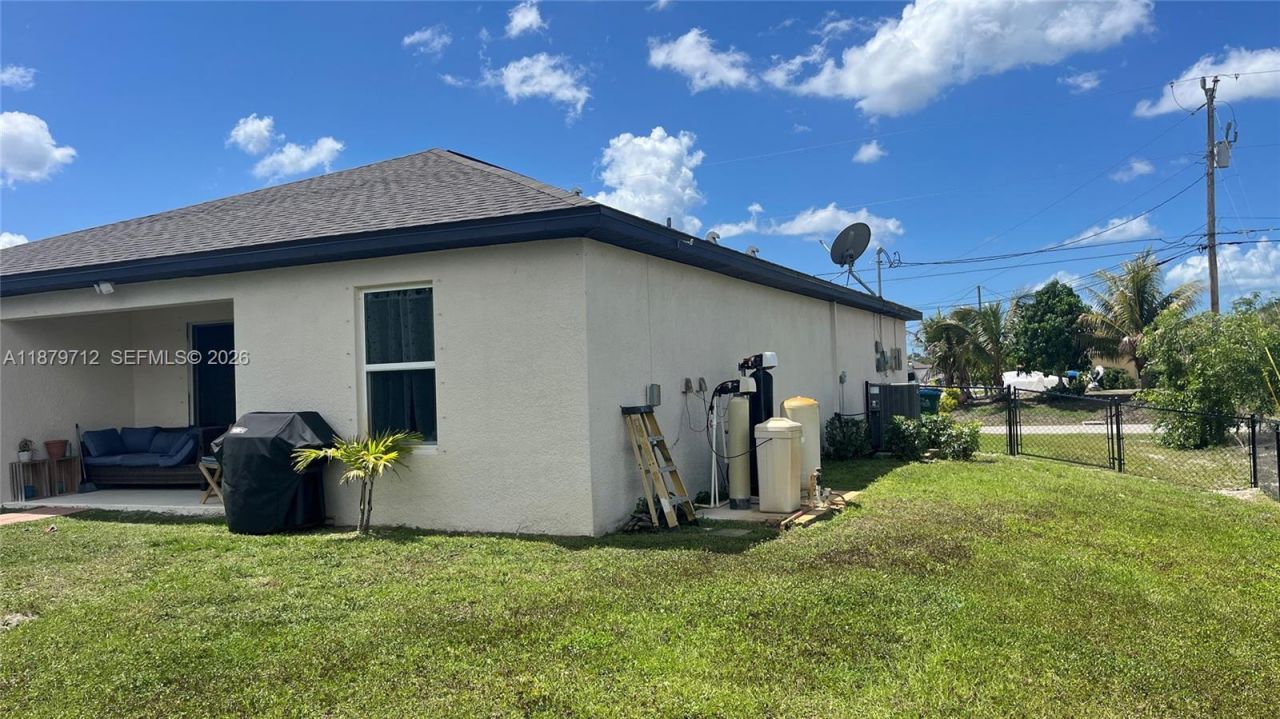 2115 NW 24 Place, Cape Coral, FL 33993 Photo