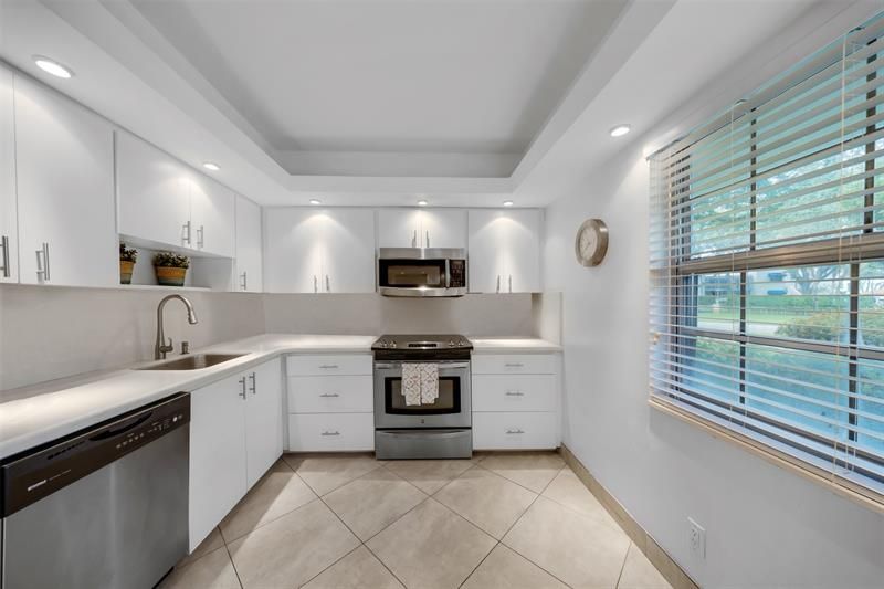 4221 W Palm Aire Drive, Unit 103, Pompano Beach, FL 33069 Photo