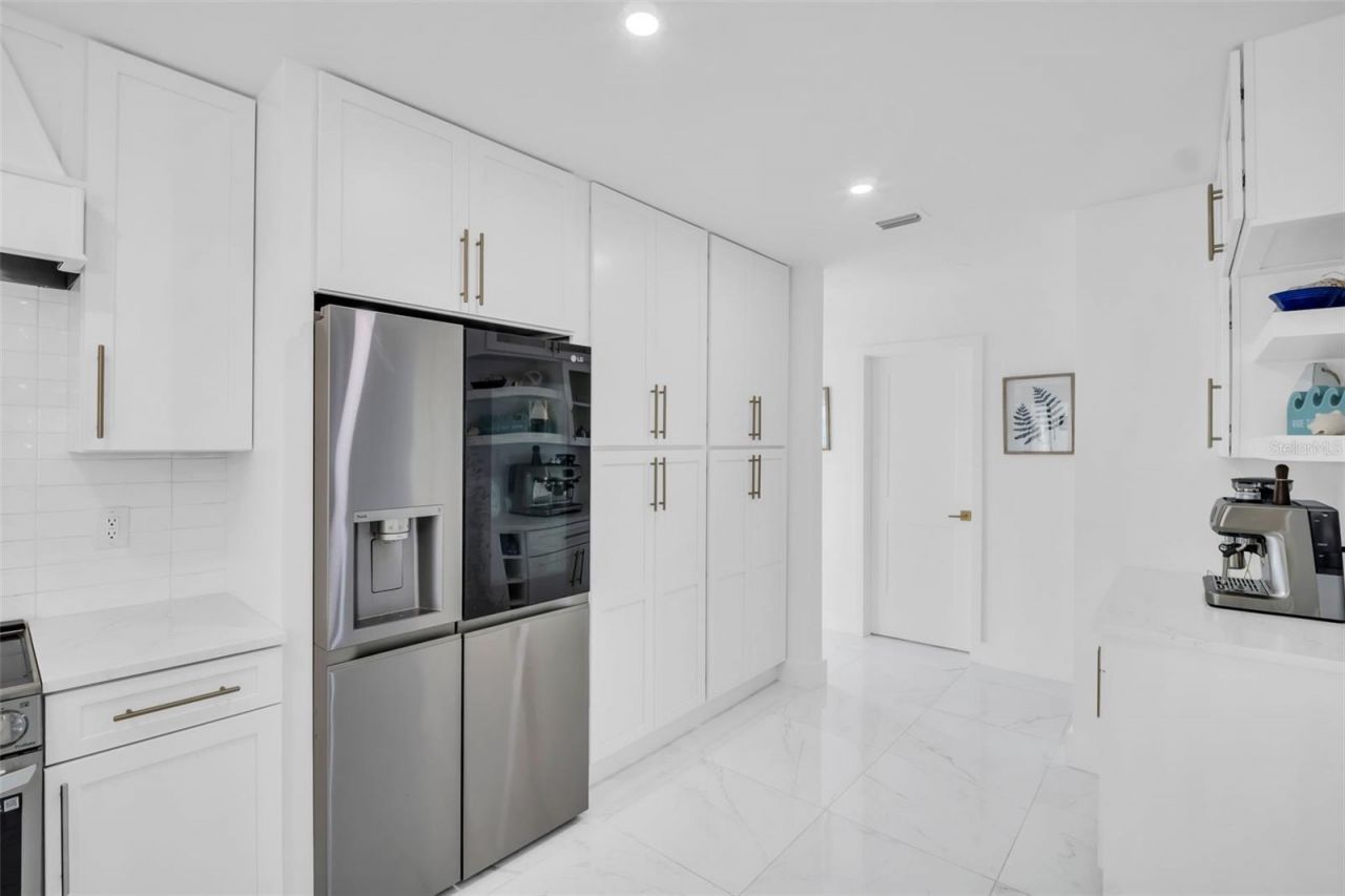 540 Dolphin Avenue Se, Saint Petersburg, FL 33705 Photo