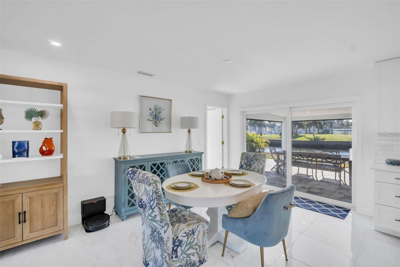 540 Dolphin Avenue Se, Saint Petersburg, FL 33705 Photo