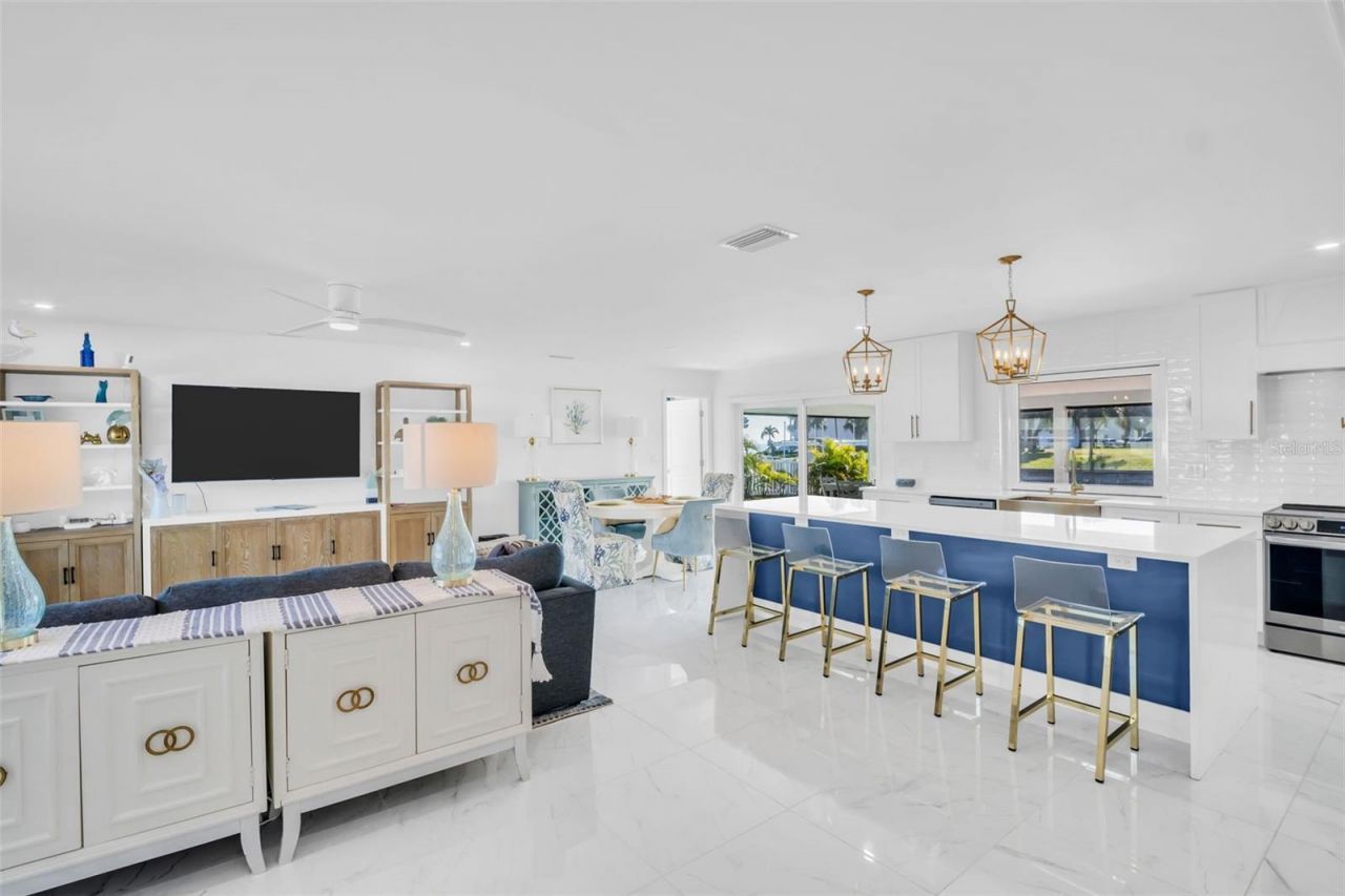 540 Dolphin Avenue Se, Saint Petersburg, FL 33705 Photo