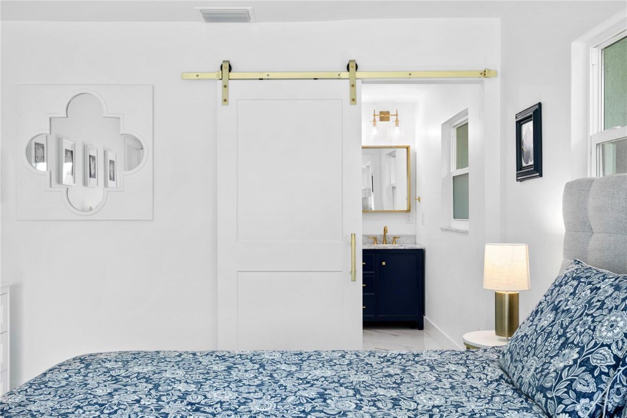 540 Dolphin Avenue Se, Saint Petersburg, FL 33705 Photo