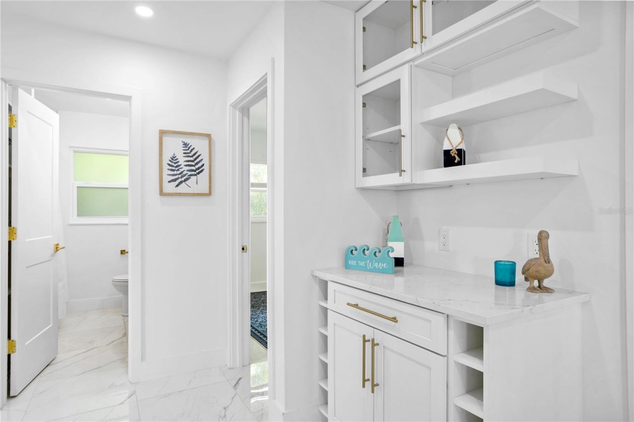 540 Dolphin Avenue Se, Saint Petersburg, FL 33705 Photo