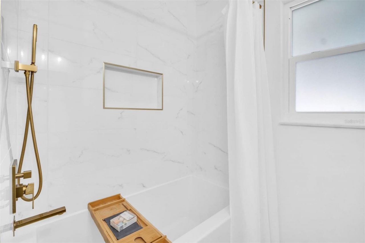 540 Dolphin Avenue Se, Saint Petersburg, FL 33705 Photo