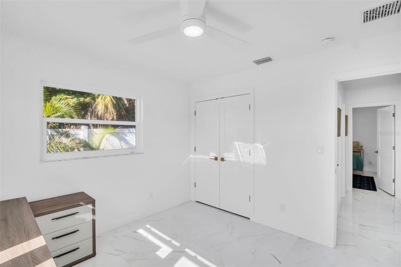 540 Dolphin Avenue Se, Saint Petersburg, FL 33705 Photo