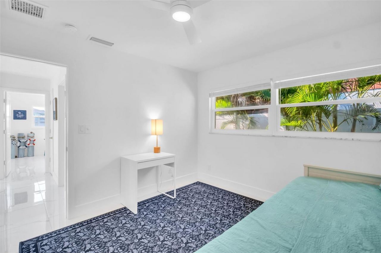 540 Dolphin Avenue Se, Saint Petersburg, FL 33705 Photo