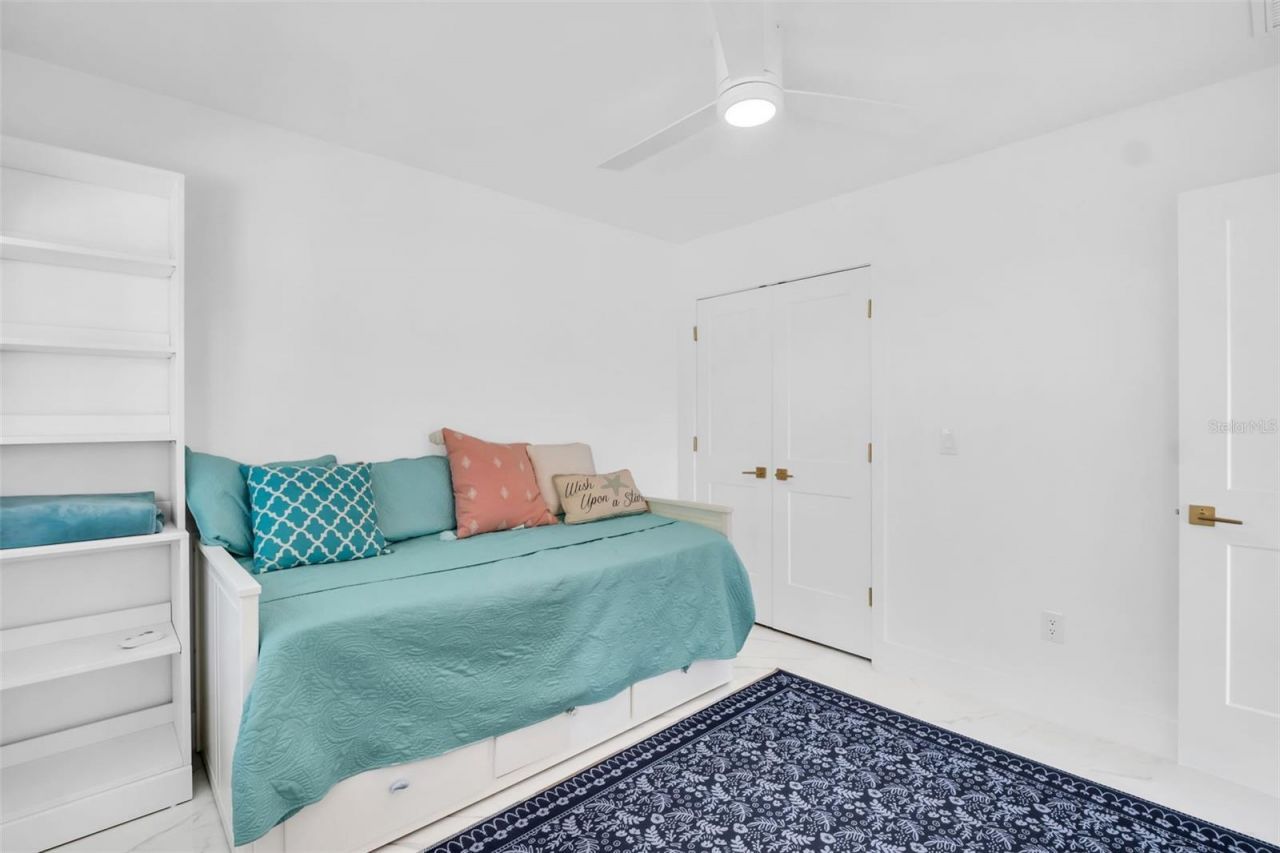 540 Dolphin Avenue Se, Saint Petersburg, FL 33705 Photo