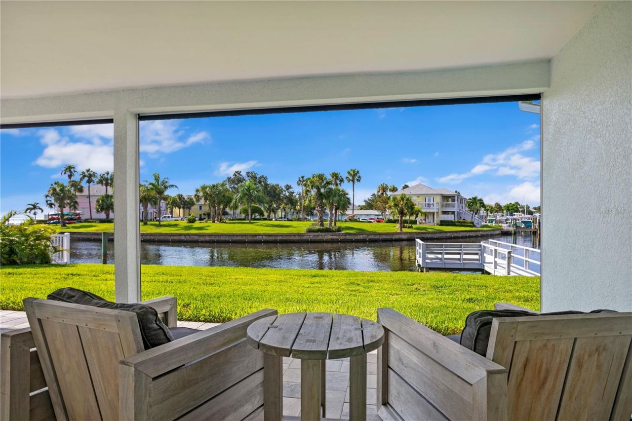 540 Dolphin Avenue Se, Saint Petersburg, FL 33705 Photo