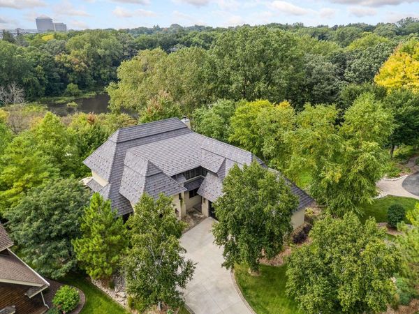 800 Westwood Drive S, Golden Valley, MN 55416