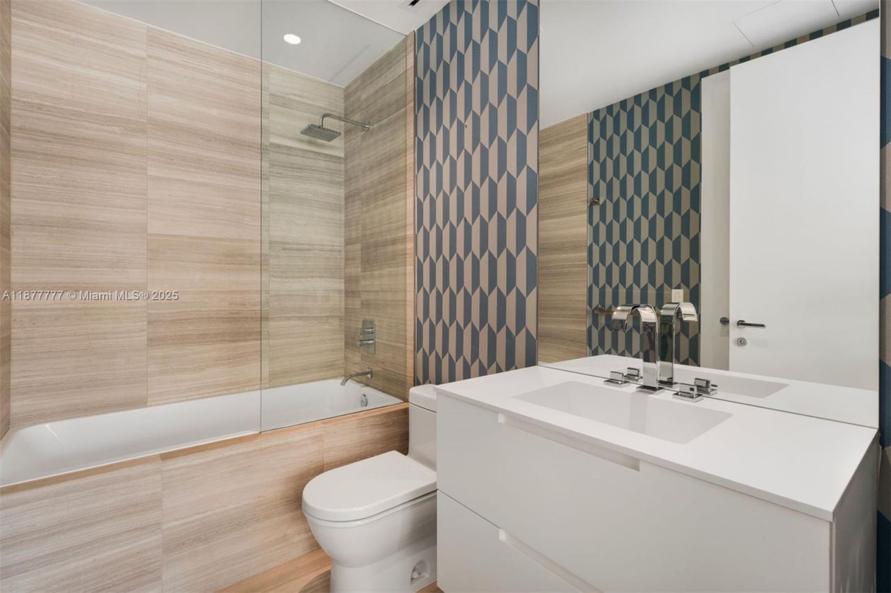 4701 N Meridian Ave, Unit 512, Miami Beach, FL 33140 Photo