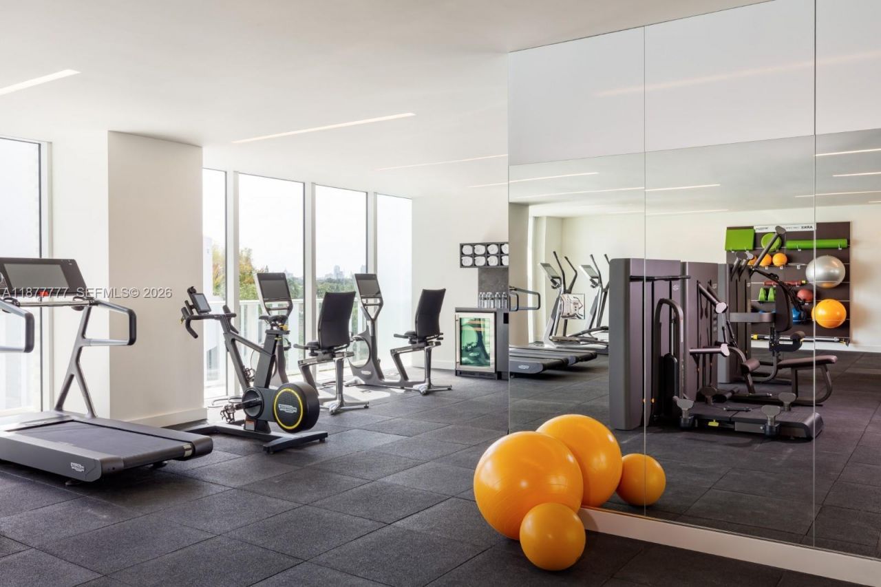 4701 N Meridian Ave, Unit 512, Miami Beach, FL 33140 Photo