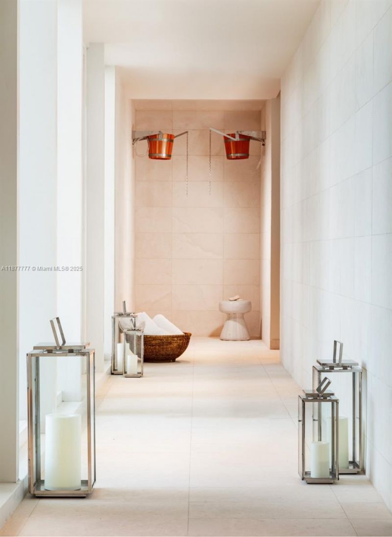 4701 N Meridian Ave, Unit 512, Miami Beach, FL 33140 Photo