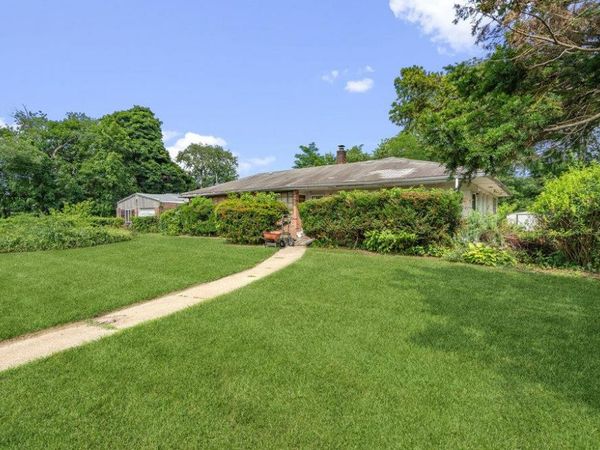 180 Baiting Place Road, Farmingdale, NY 11735