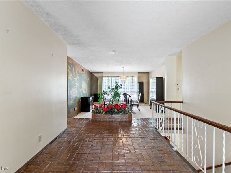 441 Sandhurst Road, Akron, OH 44333 Photo 5