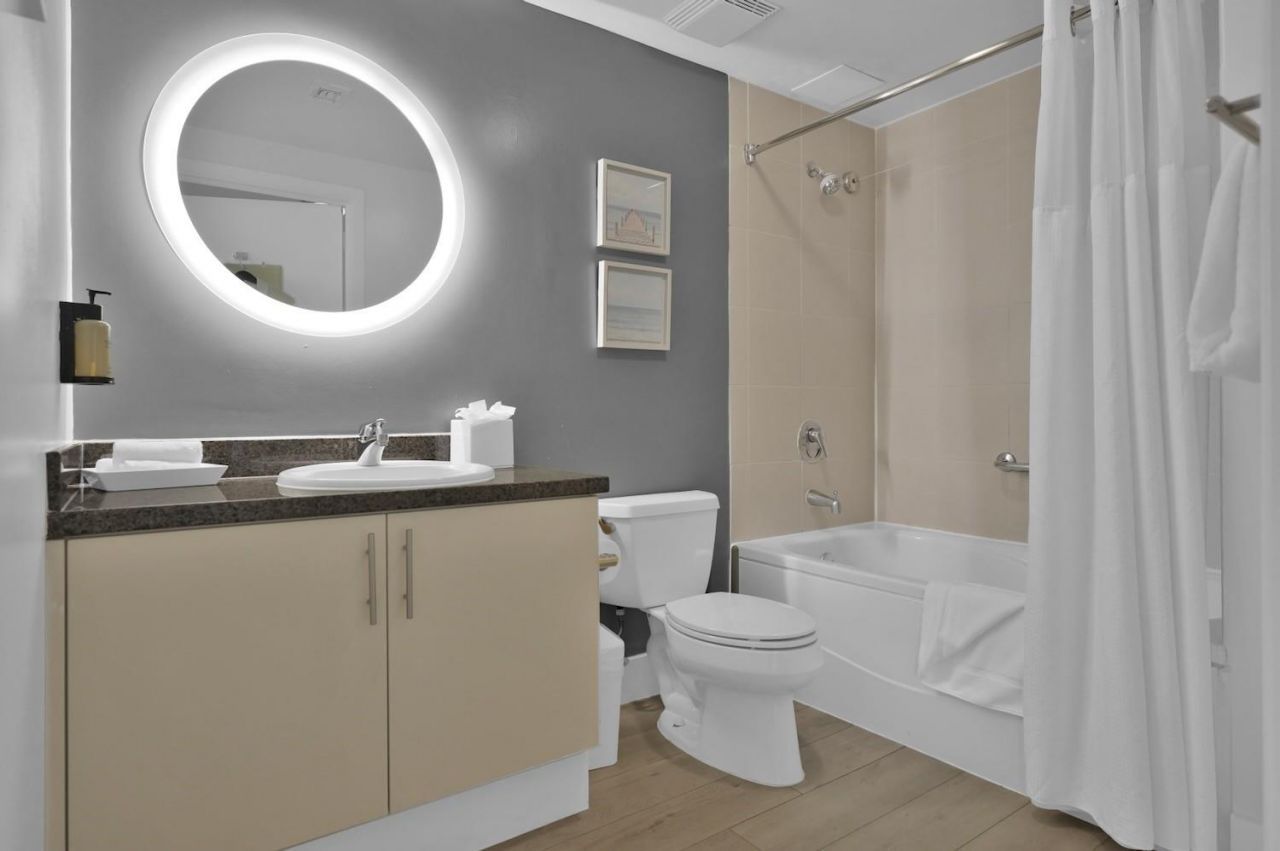 2889 Mcfarlane Road, Unit 1516, Miami, FL 33133 Photo