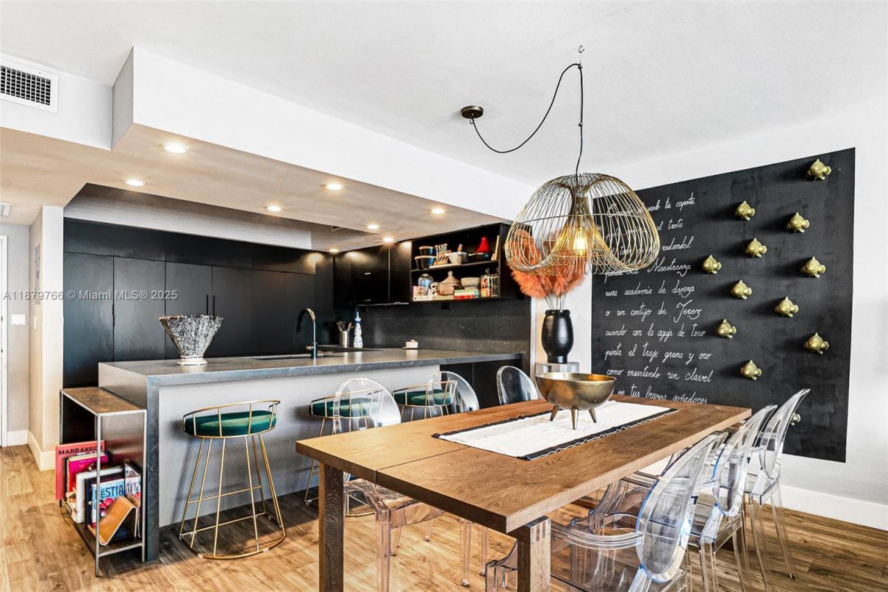 5600 Collins Ave, Unit 12E, Miami Beach, FL 33140 Photo