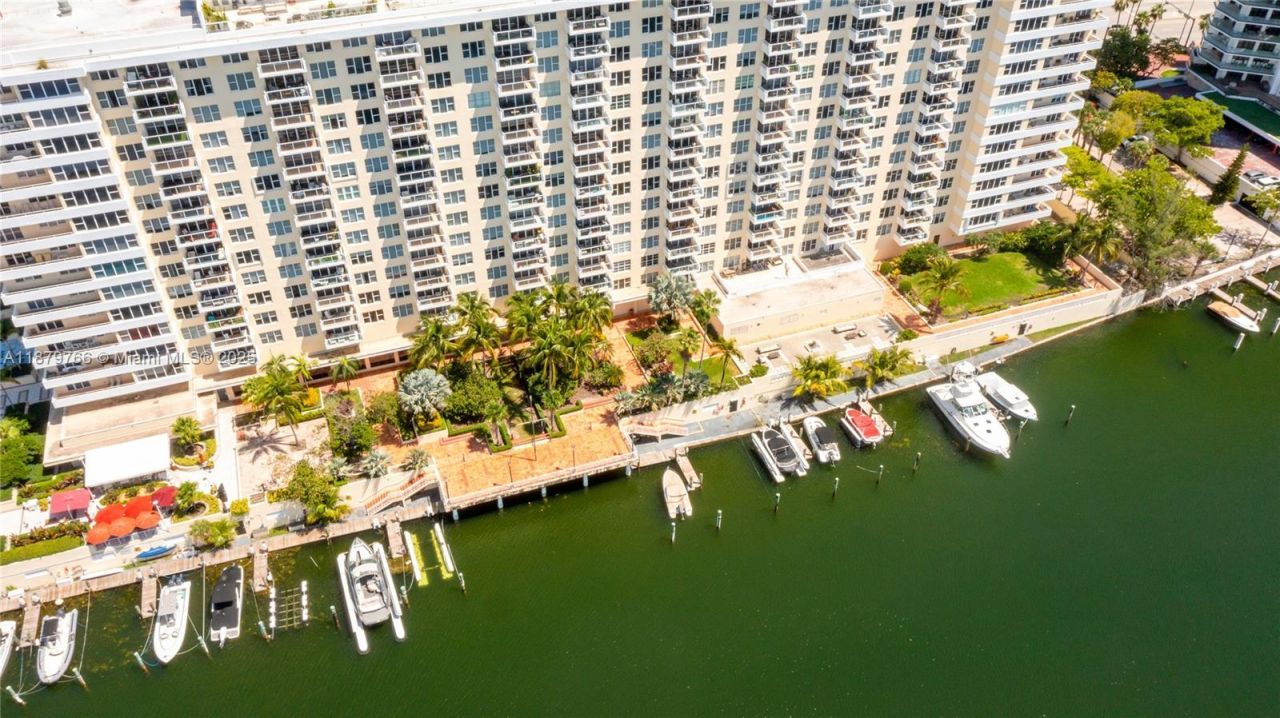 5600 Collins Ave, Unit 12E, Miami Beach, FL 33140 Photo