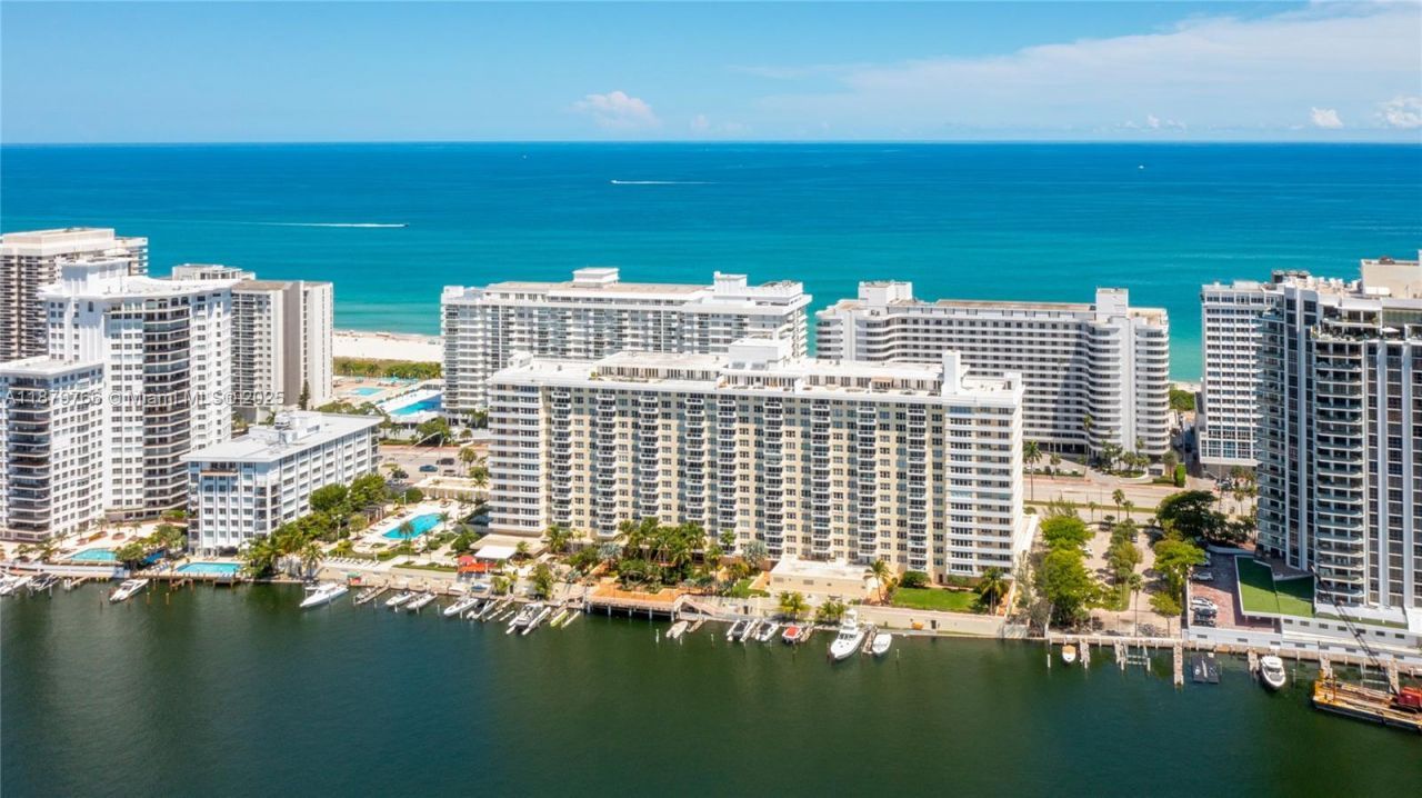 5600 Collins Ave, Unit 12E, Miami Beach, FL 33140 Photo