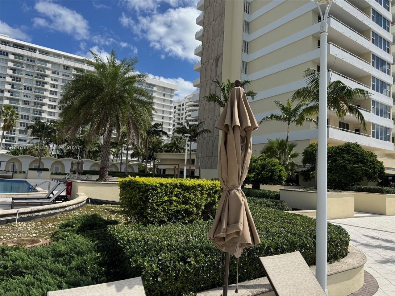 5600 Collins Ave, Unit 12E, Miami Beach, FL 33140 Photo